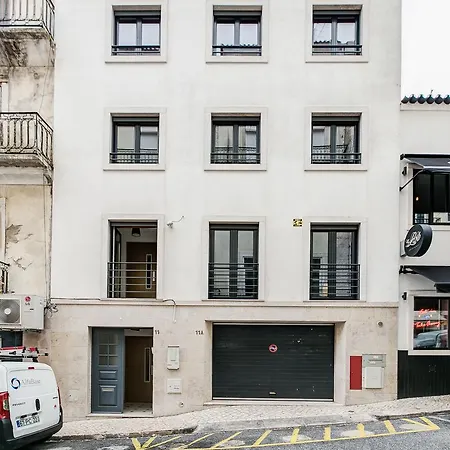 Apartment Empire Building By Homing Lisbon
