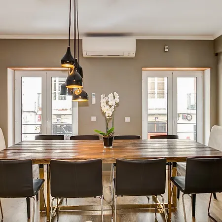 Empire Building By Homing Appartement *