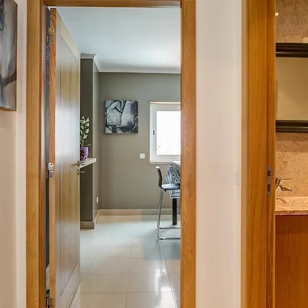 Empire Building By Homing Appartement *